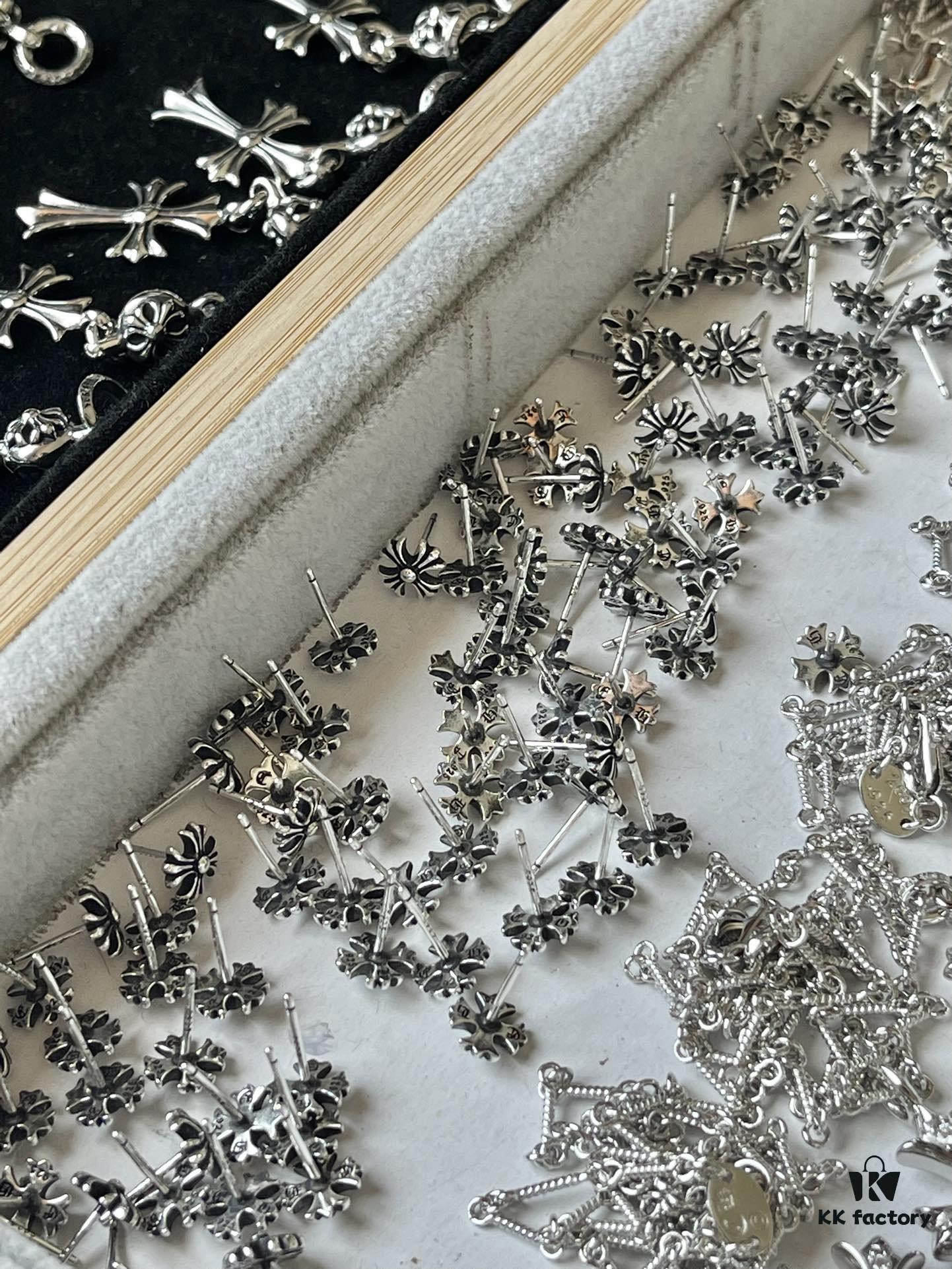 Chrome Hearts Cross Flower Stud Earrings