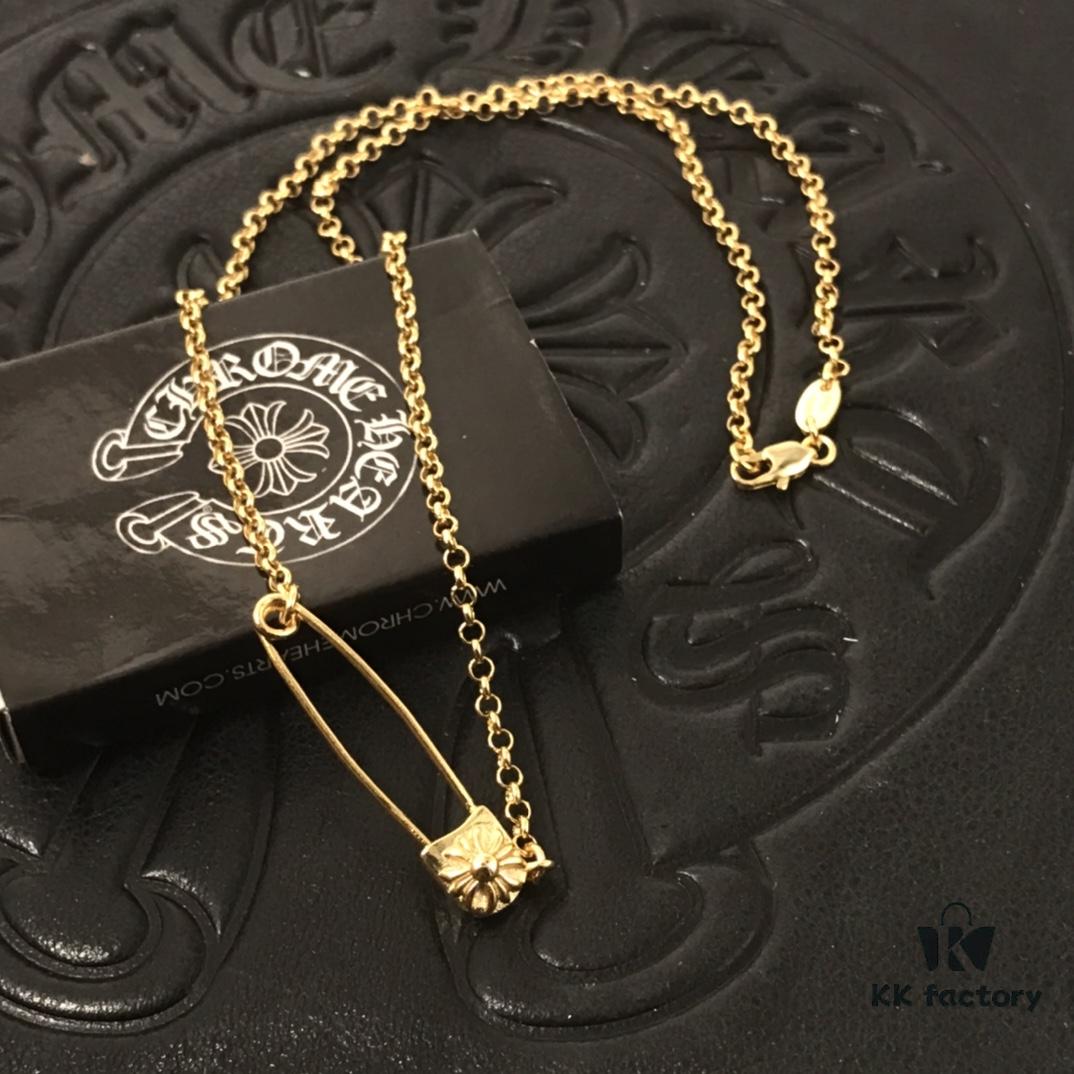 High Version Crocs Heart 22K Pin Buckle Necklace