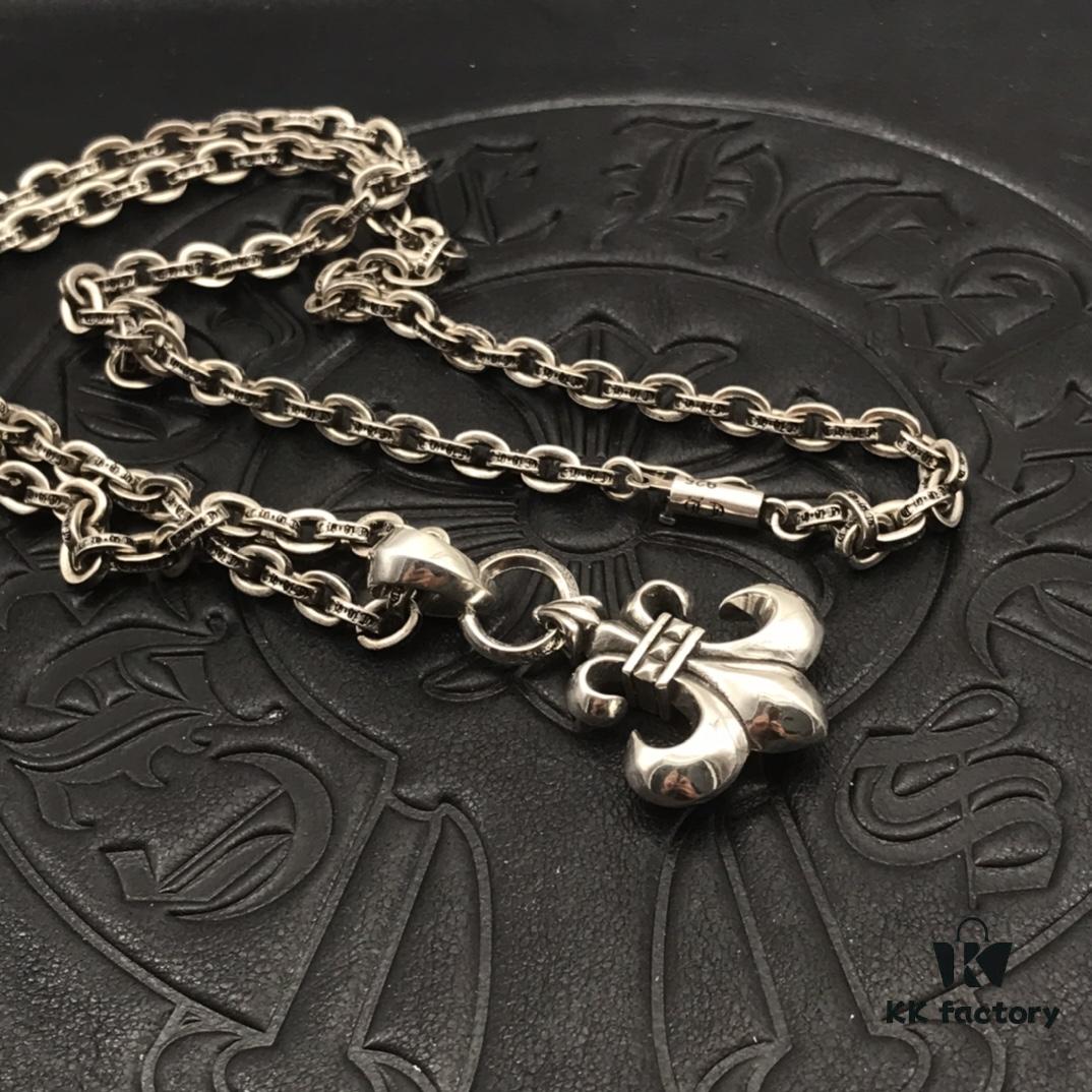 High Version Crocs Large Double Ring Boy Scout Flower Pendant with Letter Chain, Size 50-70, Can Be Paired with Other Necklaces