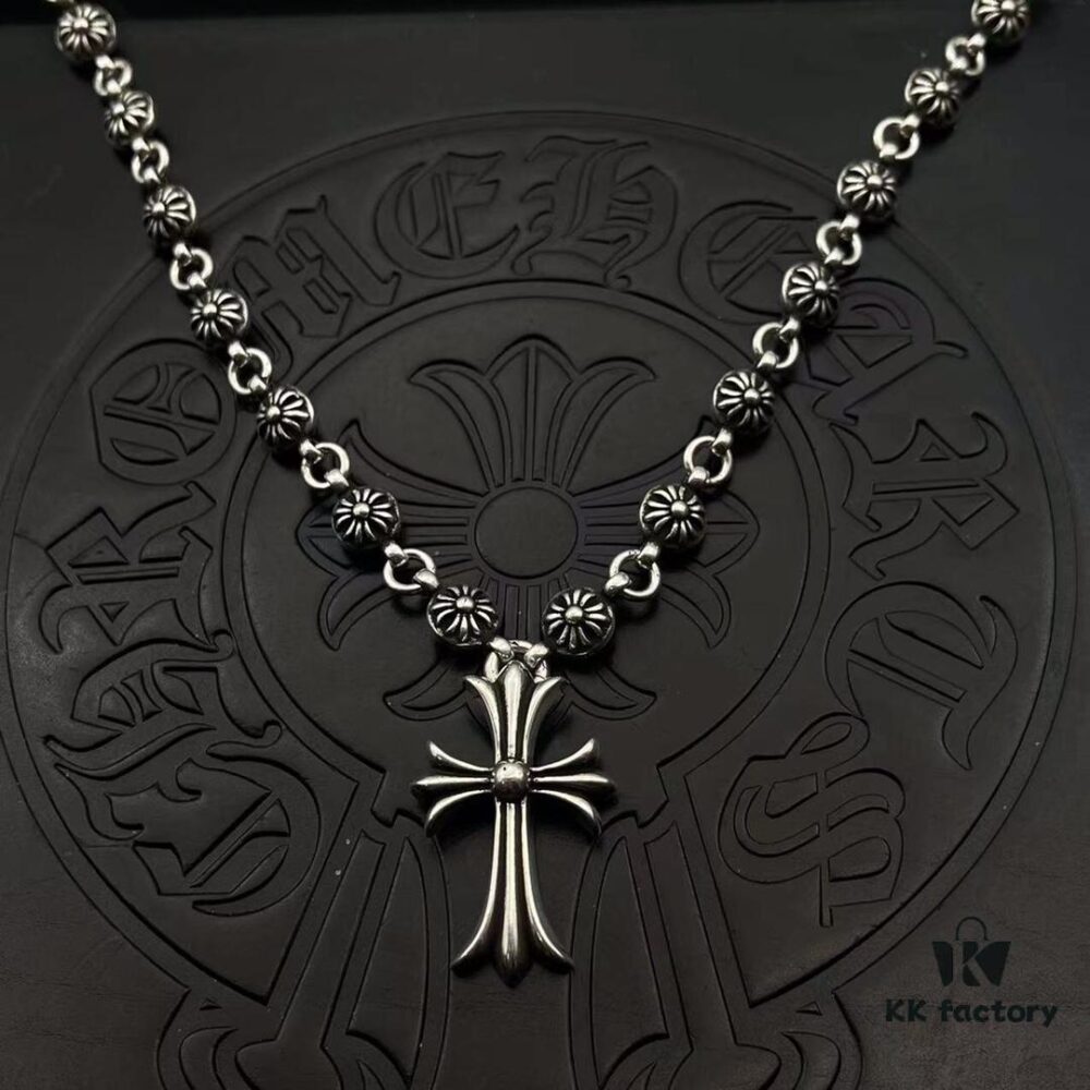 High-Version Chrome Hearts Cross Pendant Necklace with Integrated Chain, Original Horseshoe Clasp, Clear Engraving Details, Unisex Wear, 60cm Length