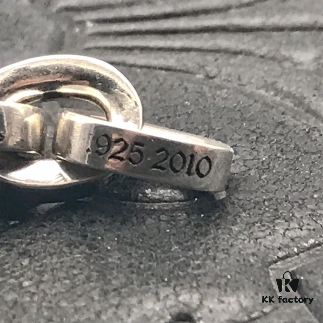 High-Version Chrome Hearts Thick Letter Bracelet, Authentic Lobster Clasp, Clear Engraving, Closely Connected Links, Not Comparable to Common Oversized Extended Versions, Unisex Wear, Available in Sizes 17 to 21