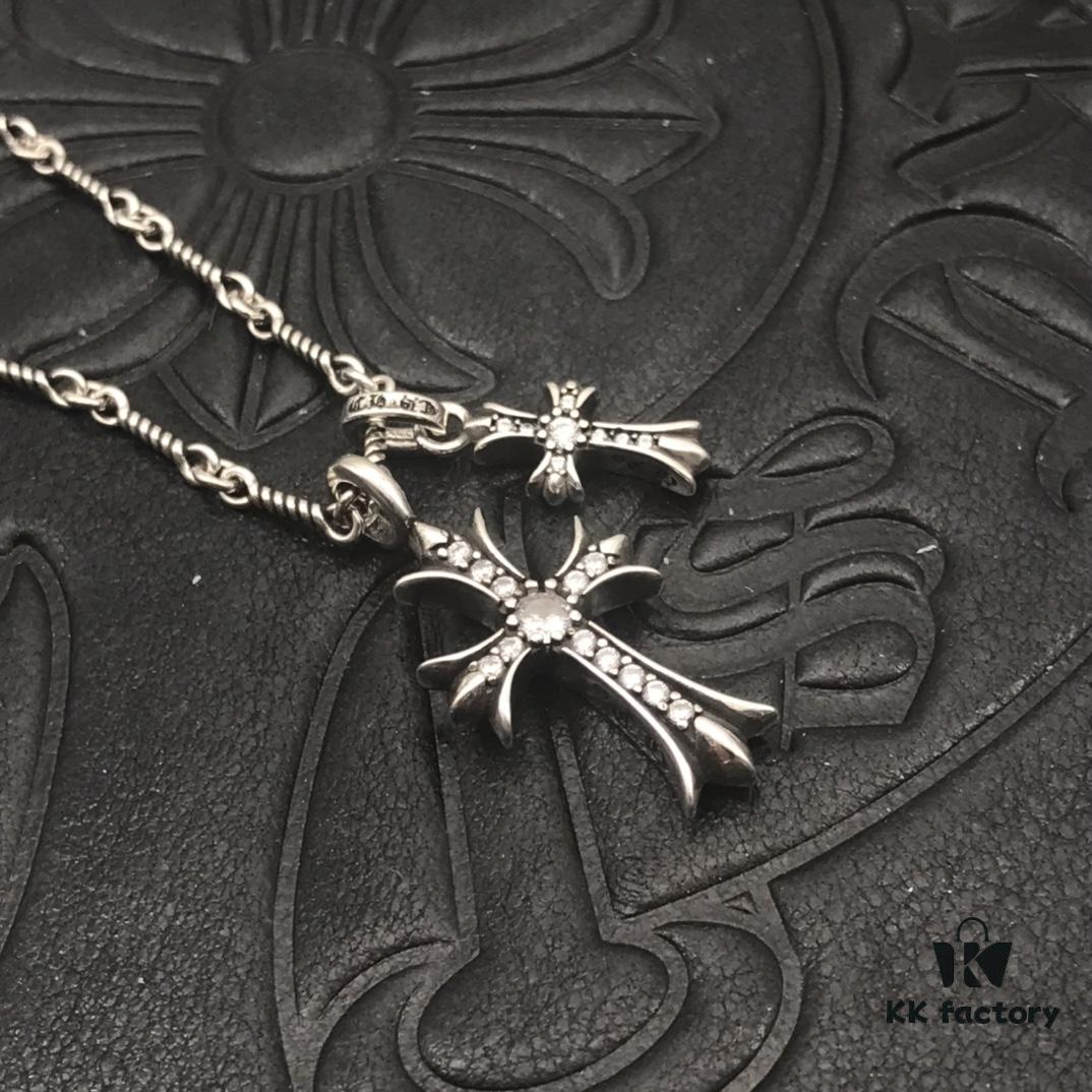 High-Version Crocs Heart White Diamond Aged Double Cross Necklace, One Style Four Wears, The Pinnacle of Cross Necklaces, A Timeless Classic