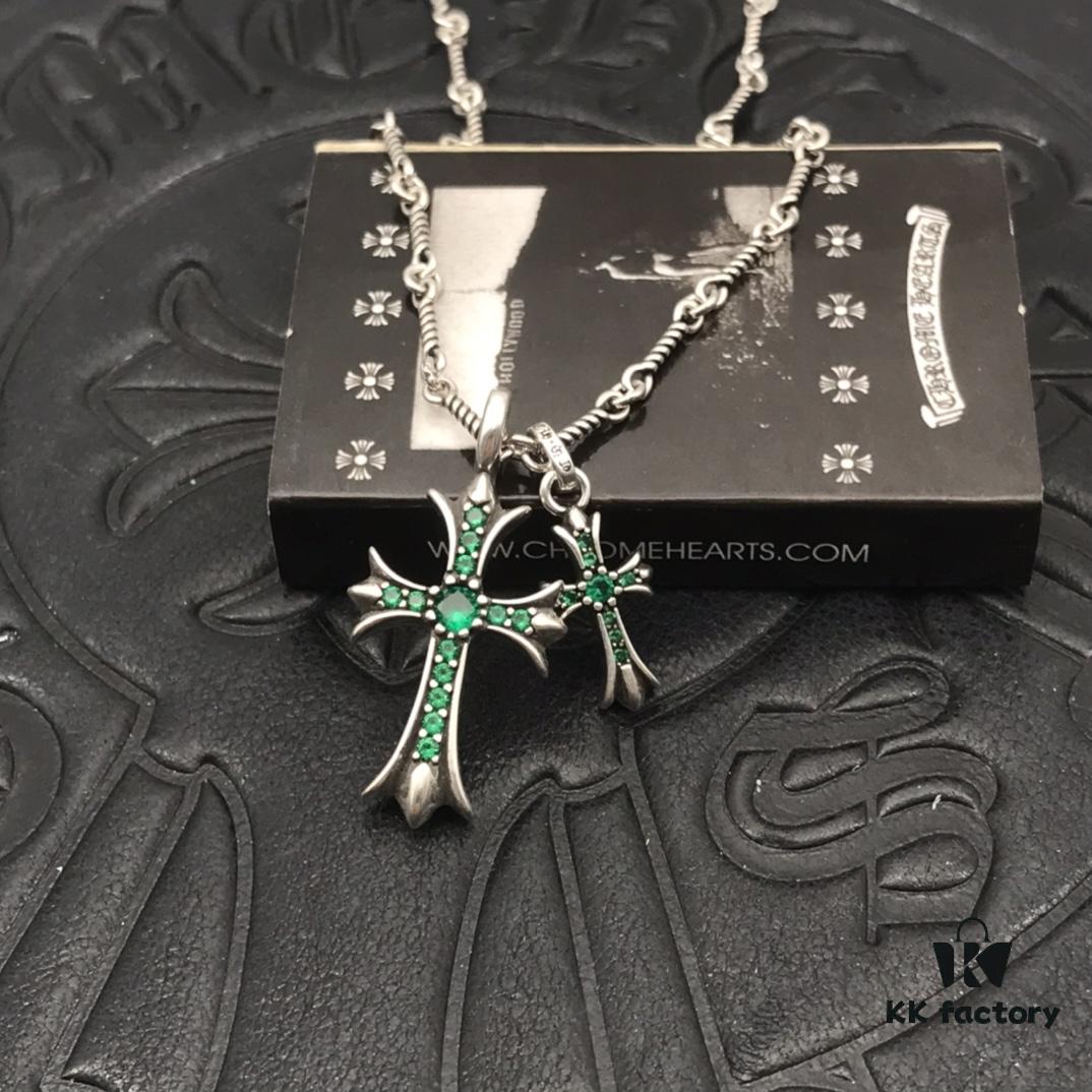 High-Version Chrome Hearts Vintage Green Diamond Double Cross Necklace, One Style Four Straps, The Pinnacle of Cross Necklaces, A Timeless Classic