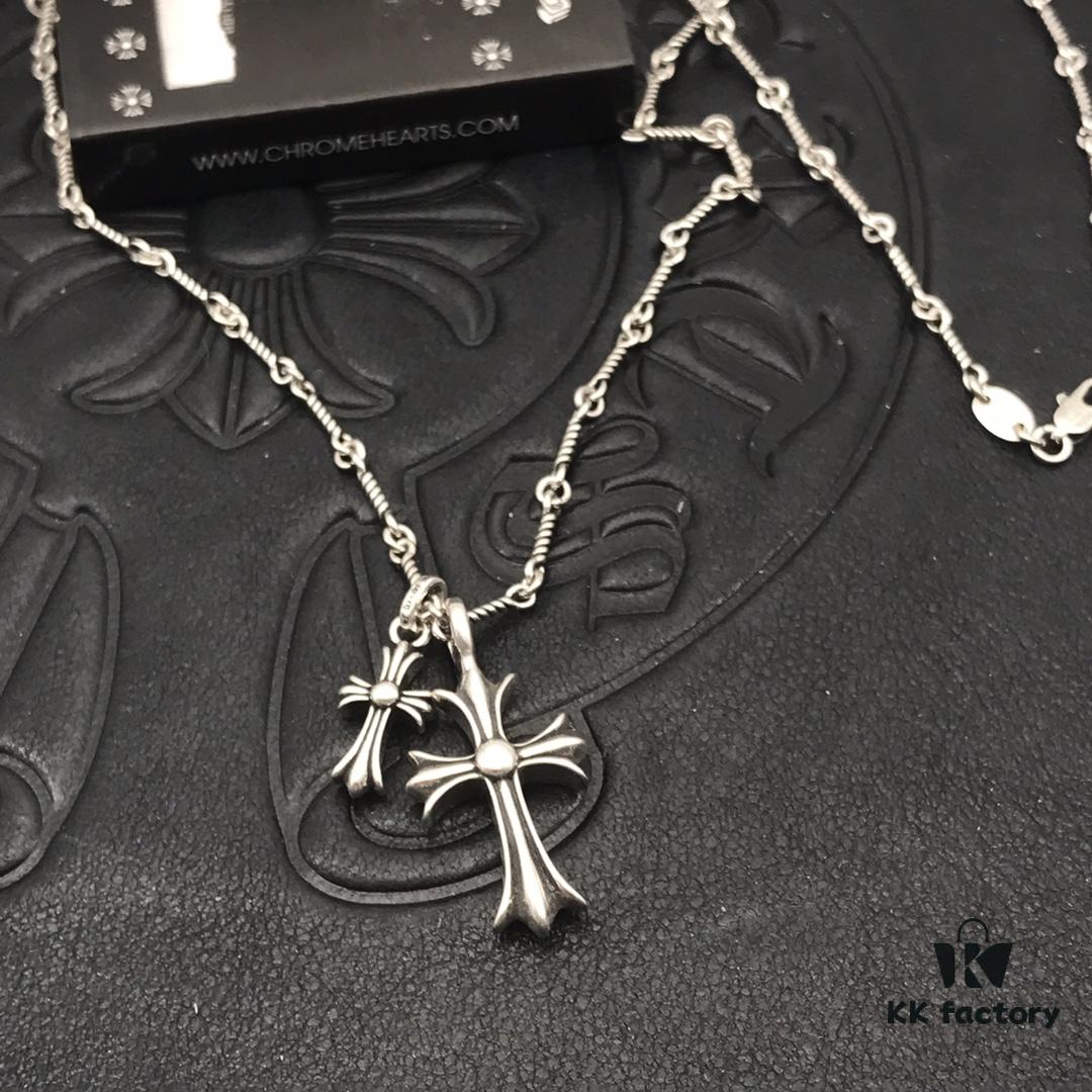 High-Version Chrome Hearts Vintage Green Diamond Double Cross Necklace, One Style Four Straps, The Pinnacle of Cross Necklaces, A Timeless Classic