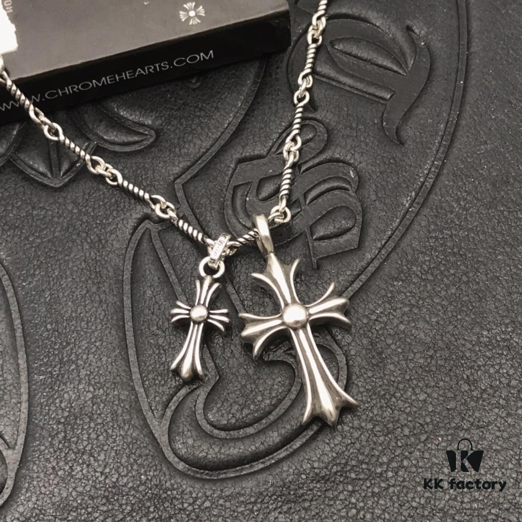 High-Version Chrome Hearts Blue Diamond Aged Double Cross Necklace, One Style Four Wears, The Pinnacle of Cross Necklaces, A Timeless Classic