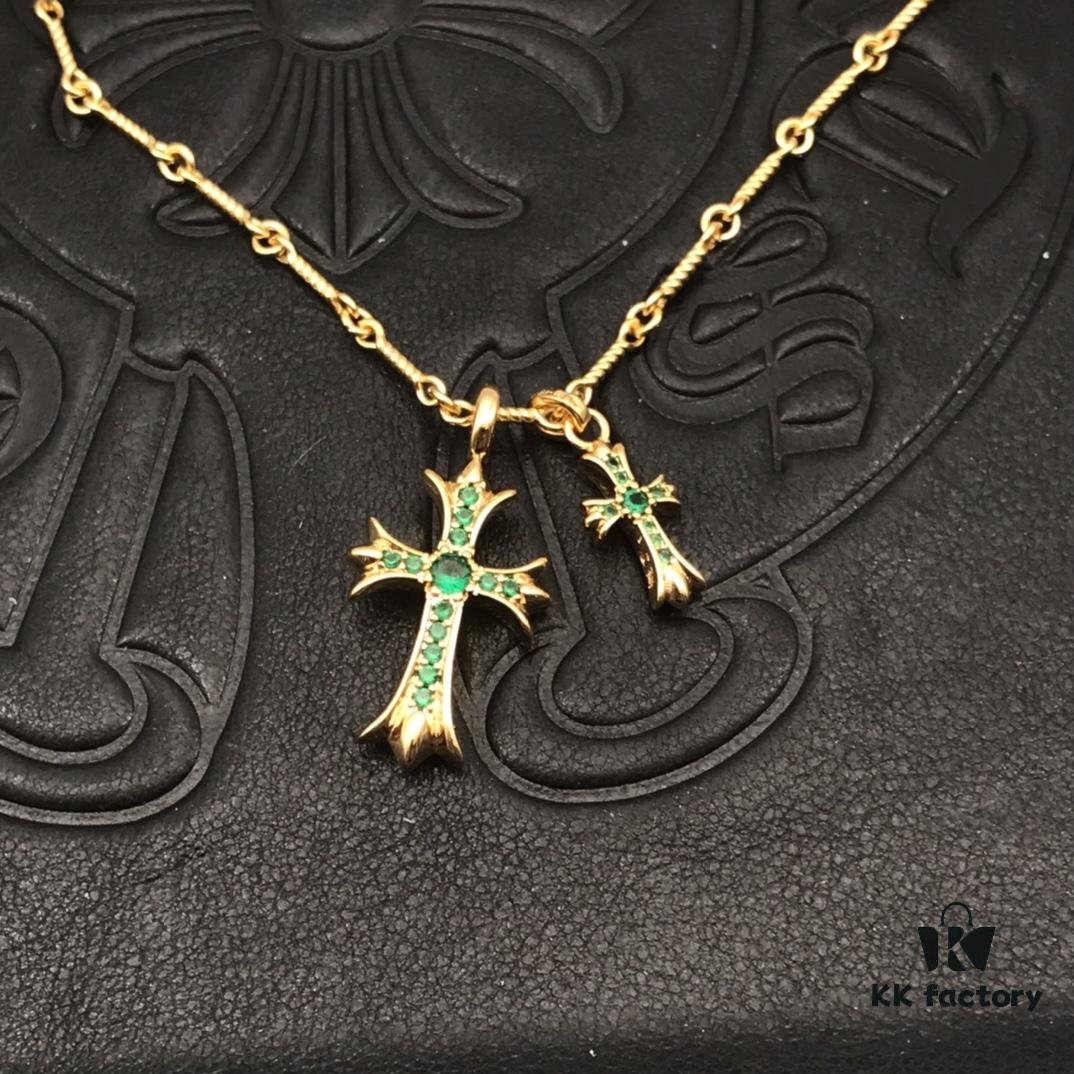 High-Version Chrome Hearts Green Diamond Double Cross Necklace, Thick 22K Gold Plated, Distinct from Common 18K Gold Tone, 22K Offers a Rich Color Close to Pure Gold, One Necklace with Four Adjustable Chains, The Pinnacle of Cross Necklaces, A Timeless Classic