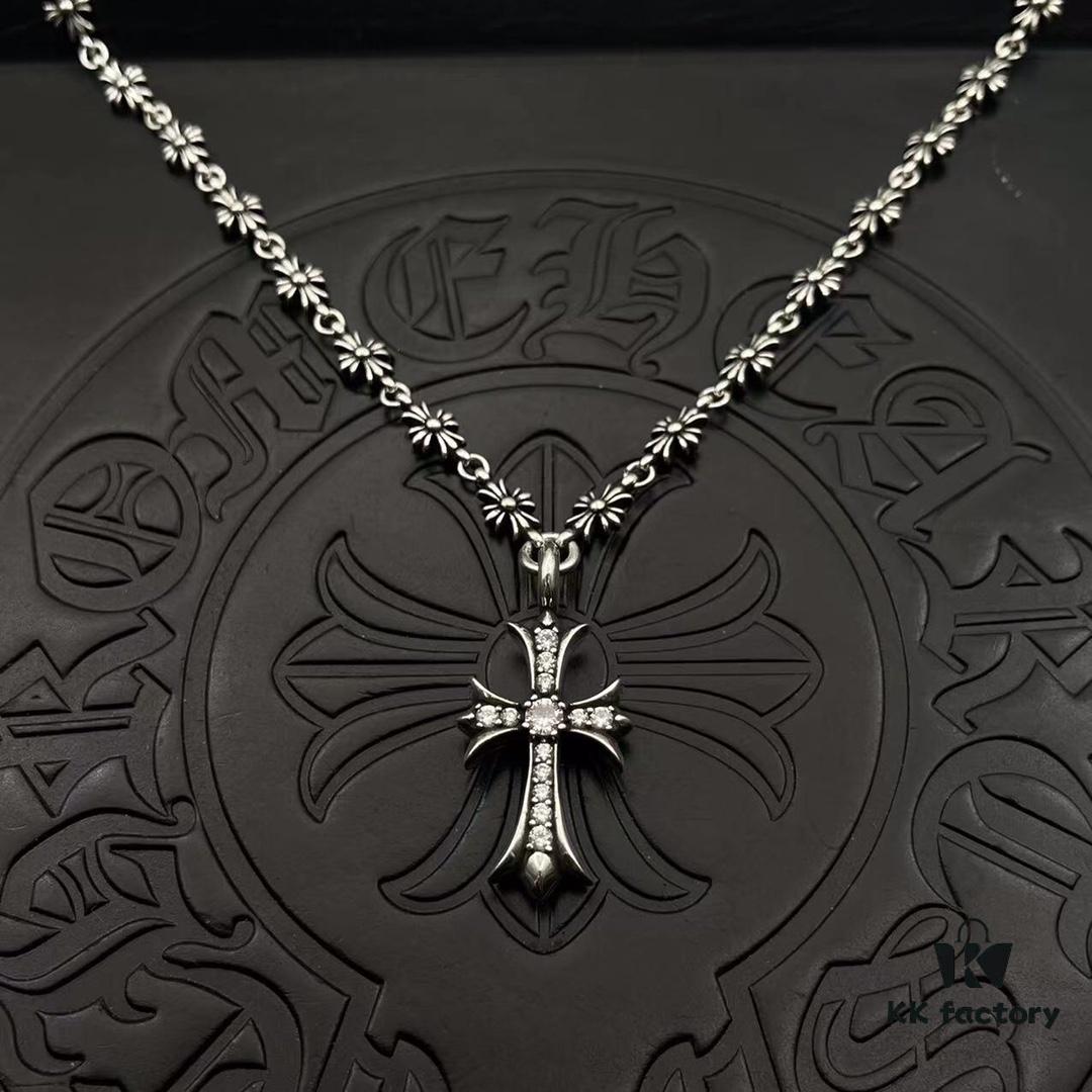 High-Version Chrome Hearts Diamond-Inlaid Cross Necklace, Integrated Chain Set, Reversible Design with One Side Diamond-Inlaid and the Other Plain, 60cm Length, Clear Engraving and Precise Details, Original Buckle