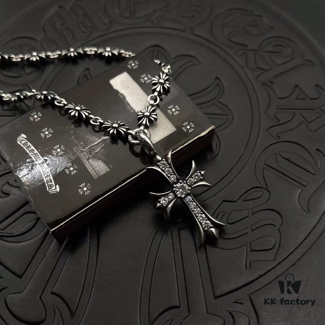High-Version Chrome Hearts Diamond-Inlaid Cross Necklace, Integrated Chain Set, Reversible Design with One Side Diamond-Inlaid and the Other Plain, 60cm Length, Clear Engraving and Precise Details, Original Buckle