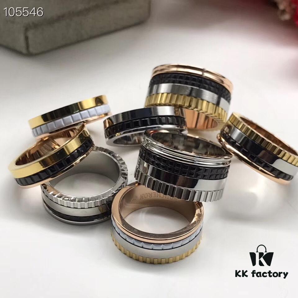 Boucheron Quatre Radiant Series Rotating Ring with Four Rows of Brilliant Diamonds, Ribbon-Line Engraving, and Black Ceramic Diamond Pattern