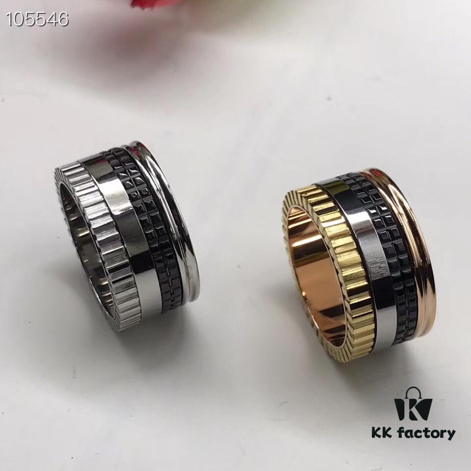 Boucheron Quatre Radiant Series Rotating Ring with Four Rows of Brilliant Diamonds, Ribbon-Line Engraving, and Black Ceramic Diamond Pattern