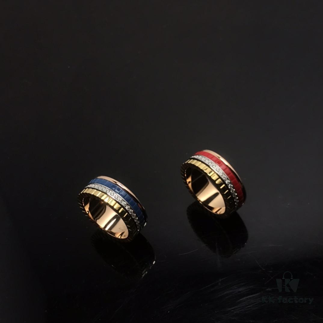 👑[Top-Tier Replica] Boucheron Quatre Radiant Series Rotating Ring – Exquisitely Crafted with 925 Sterling Silver, Paved with Brilliant Cubic Zirconia, Featuring Ribbon-Line Engraving, Black Ceramic Diamond Pattern, and Geometric Elegance