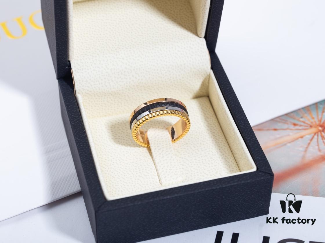 Quatre White Series Ring, Radiant and Brilliant, Showcasing the Brand's Iconic Luster