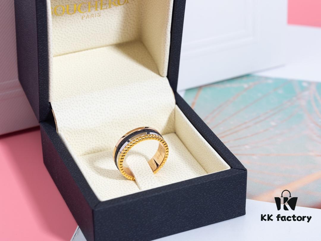 Quatre White Series Ring, Radiant and Brilliant, Showcasing the Brand's Iconic Luster