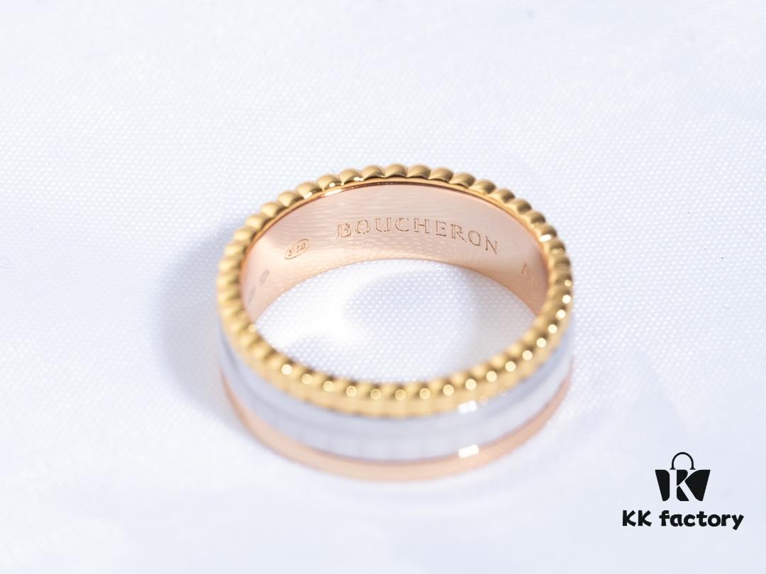 Quatre White Series Ring, brilliantly showcasing the radiant brilliance of the brand's collection. This piece combines ceramic material with mirror inlay technology, enhancing the sparkle of diamonds. Exquisitely elegant and feather-light, it adds luminous charm to minimalist styles or all-black ensembles, perfect for versatile styling.