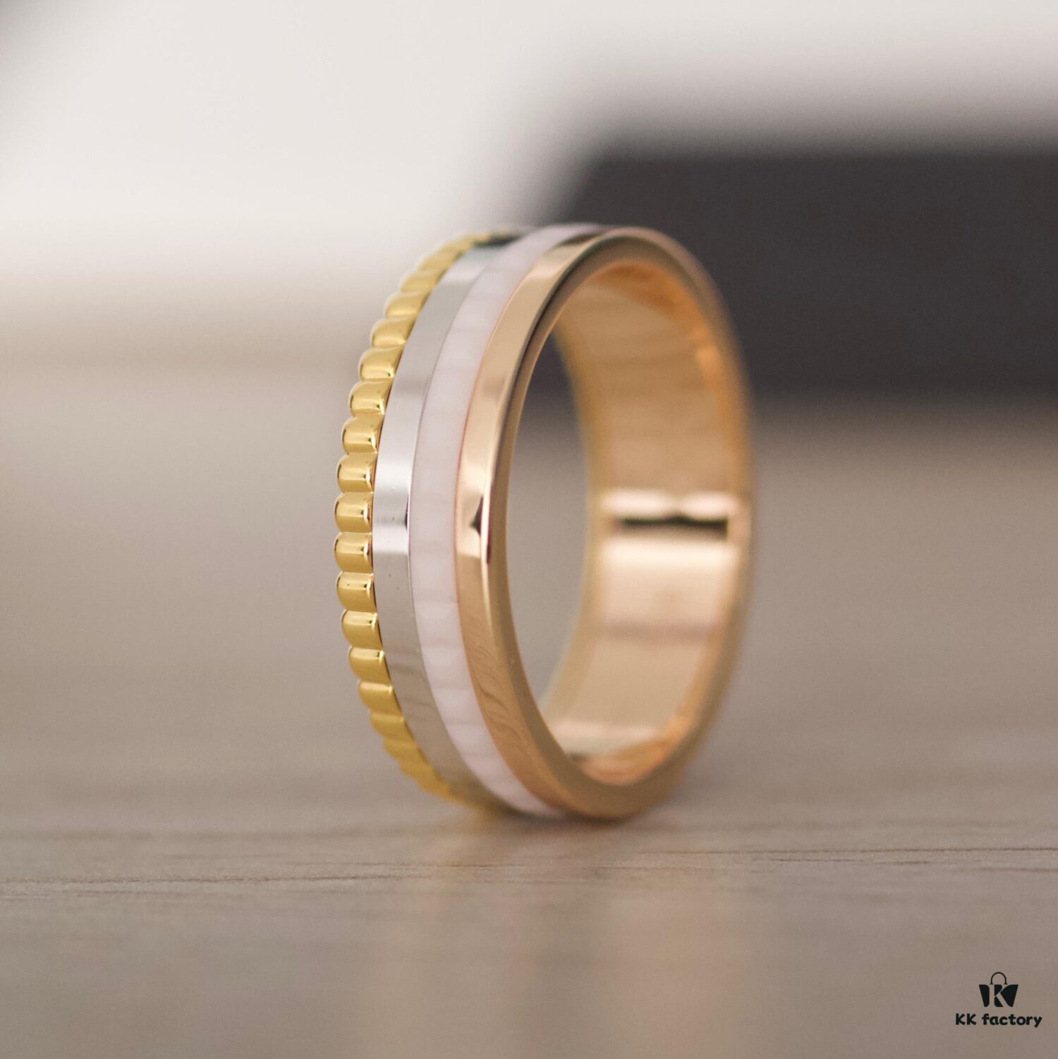 Quatre White Collection Ring, Brilliant and Radiant, Showcasing the Brand's Iconic Luster