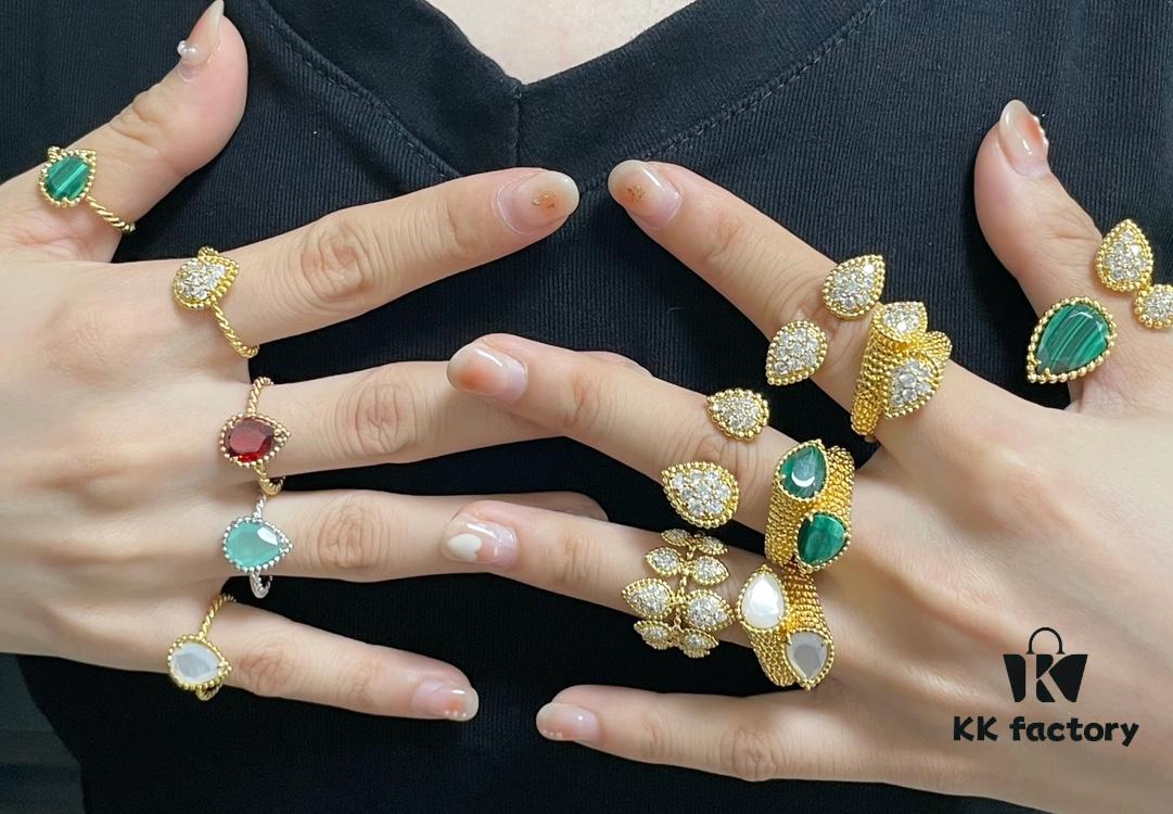 Boucheron Chalcedony Single Teardrop Ring, Bohemian Teardrop Design Inspired by 'Love and Protection'