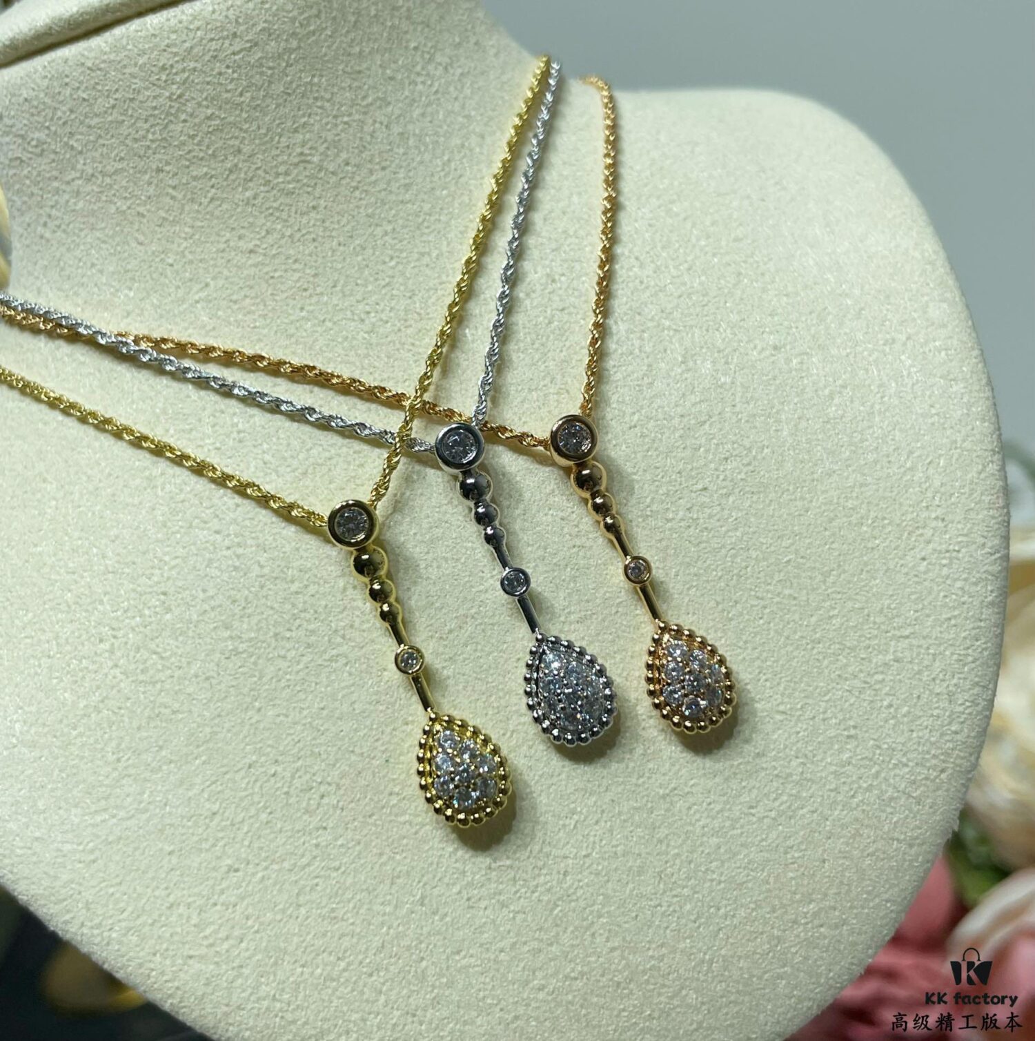 Boucheron-inspired Teardrop Necklace with Bohemian Elegance