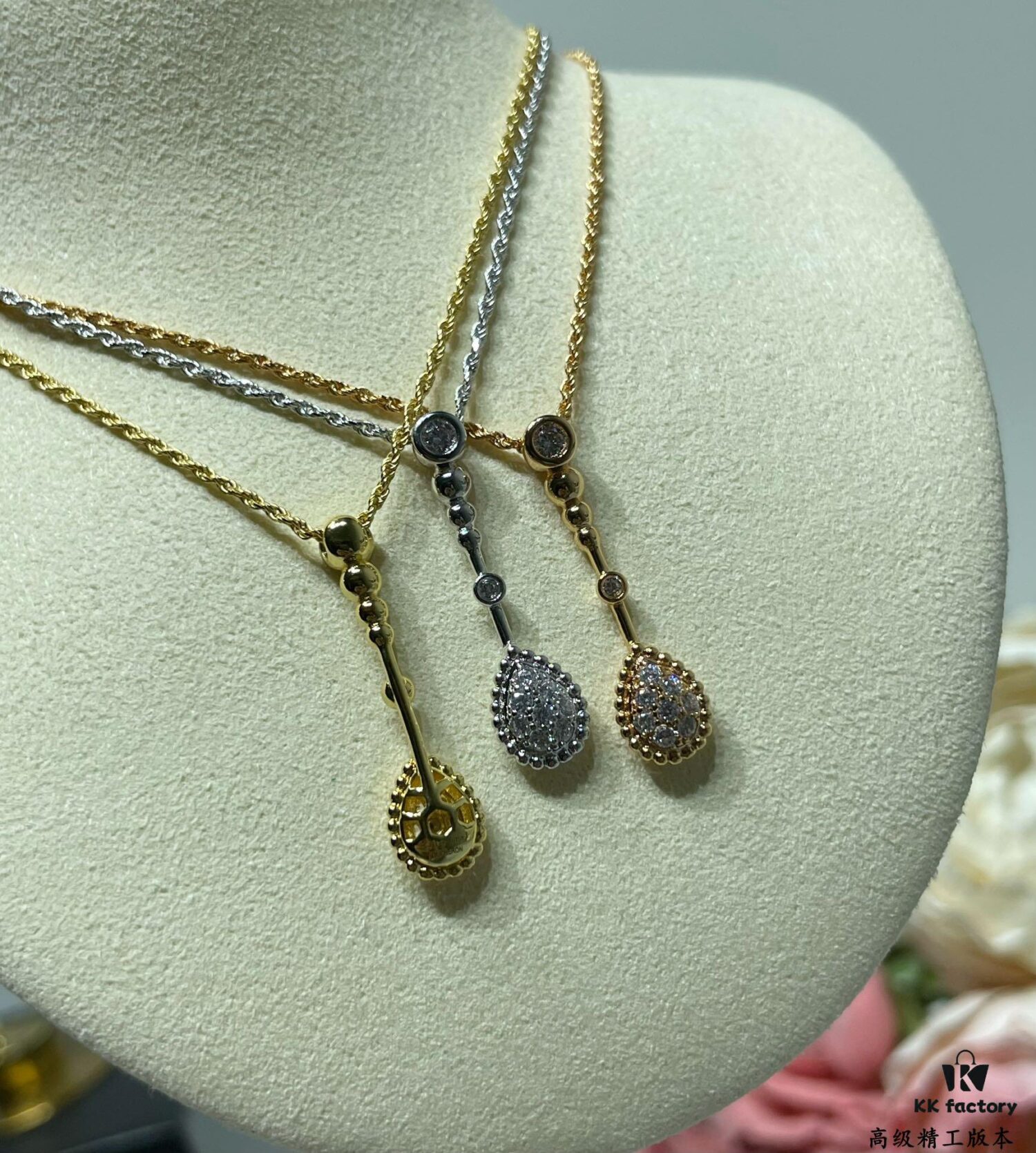 Boucheron-inspired Teardrop Necklace with Bohemian Elegance