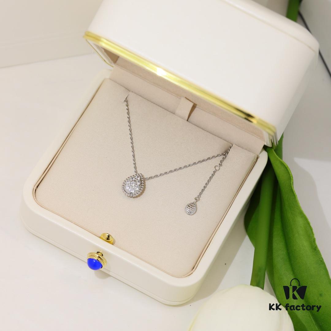 Boucheron Goutte de Rose Necklace 💧 SERPENT BOHÈME Necklace. Classic and modern, featuring a teardrop-shaped pendant embellished with pave diamonds, surrounded by delicate yellow gold beads, embodying contemporary aesthetics. Thick gold plating, logo-engraved Boucheron necklace, adjustable length 45cm for a stunning fit 👼