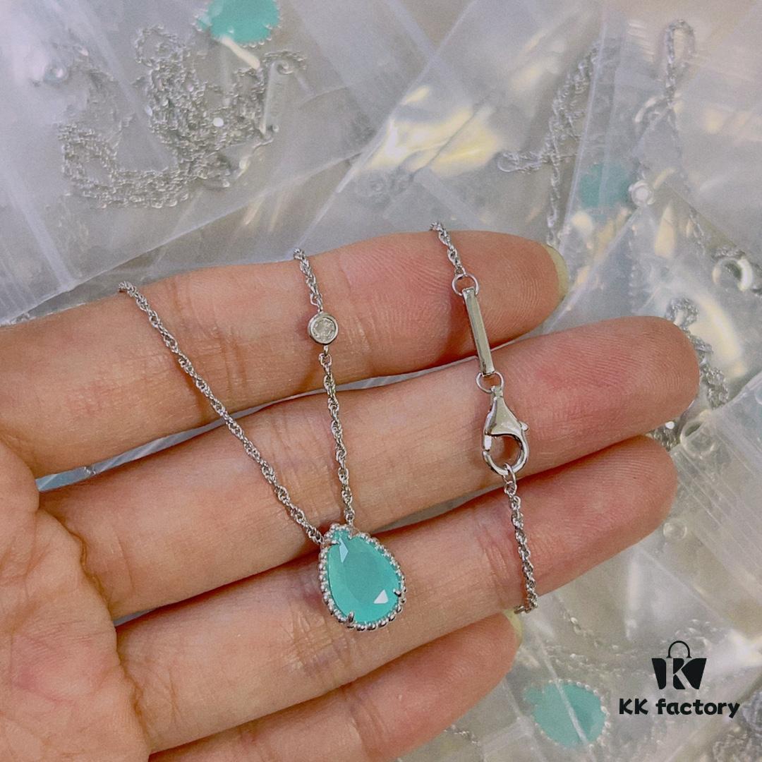 Boucheron Goutte Necklace 💧 SERPENT BOHÈME Necklace. Classic and modern, featuring a droplet-shaped design embellished with pave-set diamonds, aligning perfectly with contemporary aesthetics. Thick gold plating, branded Boucheron necklace with adjustable length of 45cm for a beautifully customized fit 👼】Small droplet necklace. Brand story: the droplet symbolizes 'For the one I love most.'