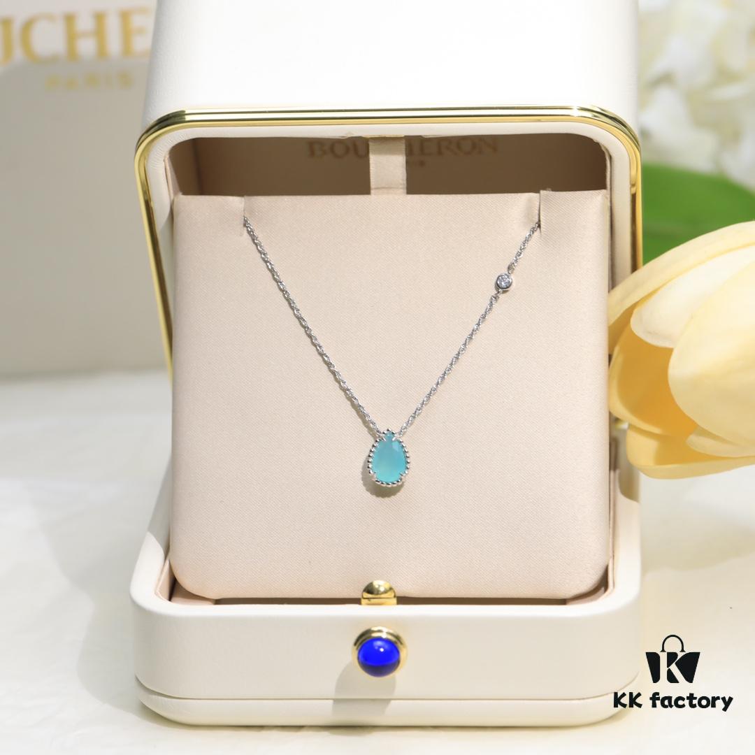 Boucheron Goutte de Ressac Necklace 💧 SERPENT BOHÈME Collection. Timeless and modern, featuring a droplet-shaped design embellished with pave diamonds, perfectly aligned with contemporary aesthetics. Logo-engraved Boucheron necklace, 45cm length with adjustable chain for an elegant fit 👼. Petite droplet necklace. Brand story: the water droplet symbolizes 'For the one I love most.'