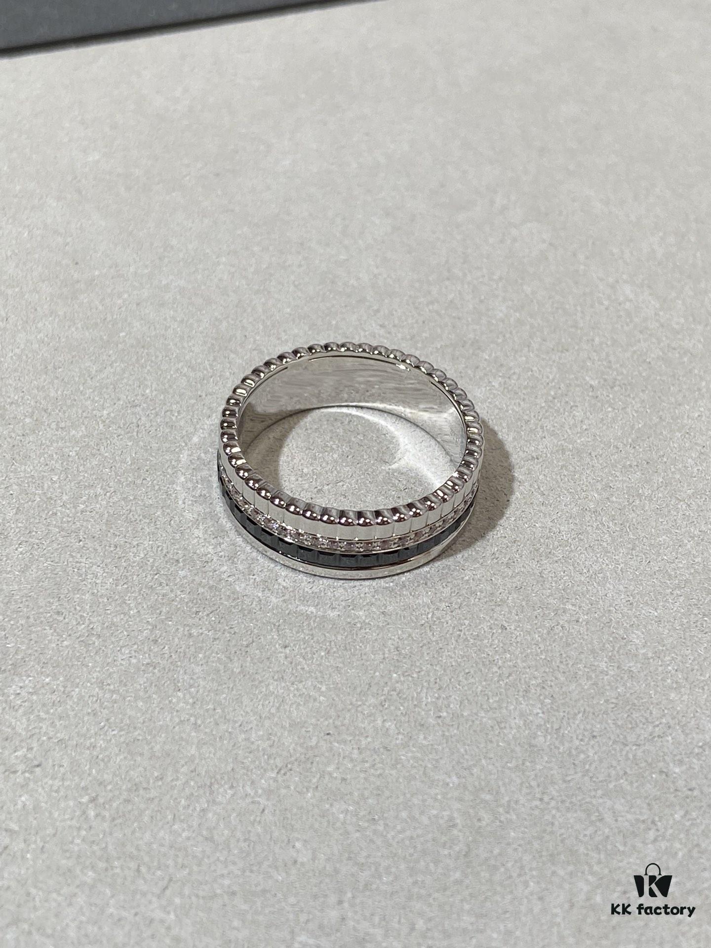 Black Brown and White Gold Color-Blocked