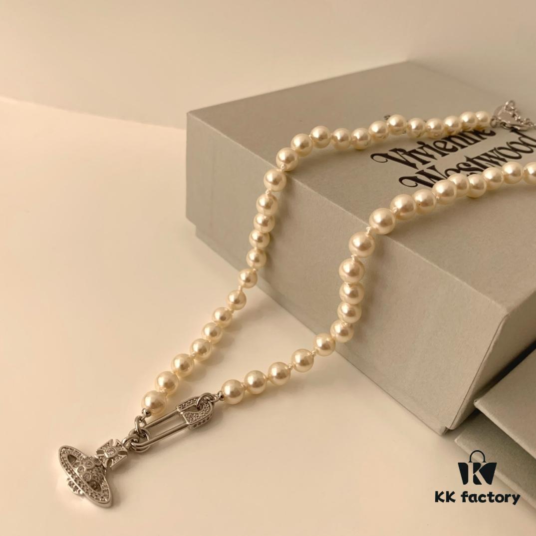 Vivienne Westwood Pearl Pin Necklace
