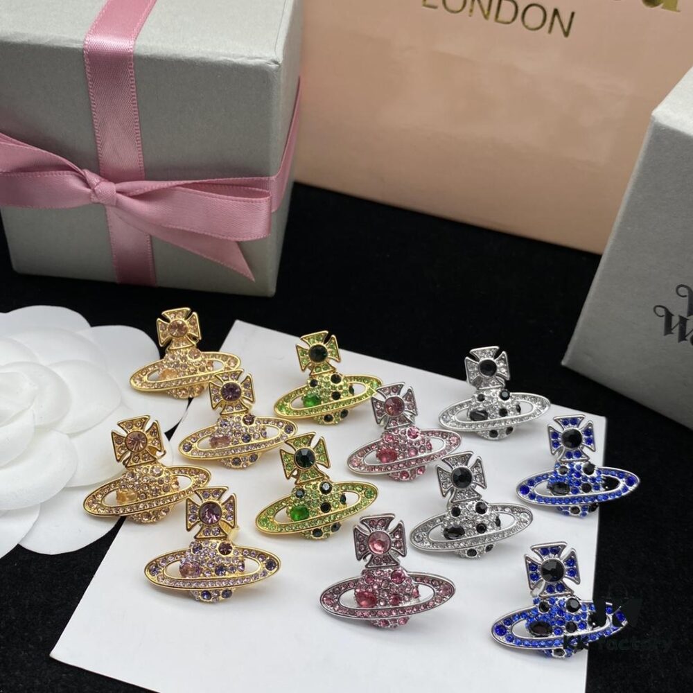 VIVIENNE WESTWOOD New Stud Earrings