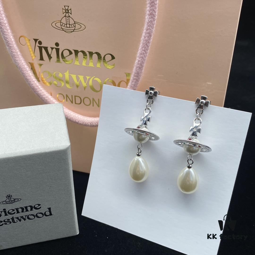 VIVIENNE WESTWOOD New Stud Earrings