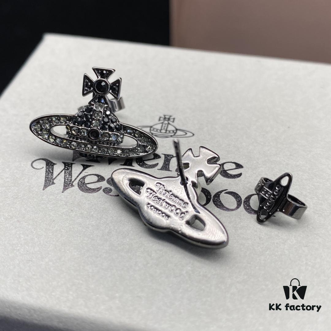 VIVIENNE WESTWOOD New Stud Earrings