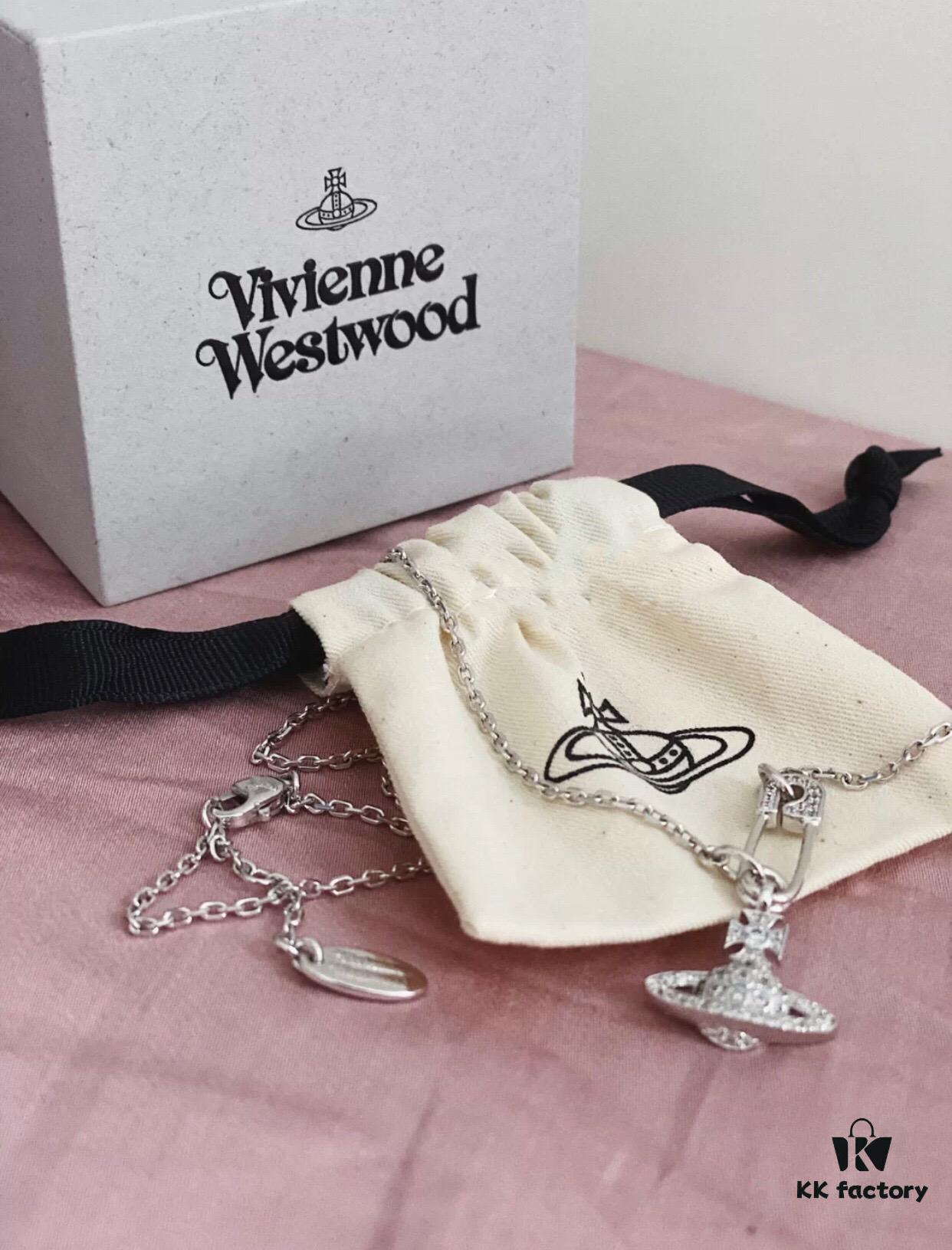 Vivian New Arrival Pin Saturn Necklace, Perfect for Showcasing the Neckline