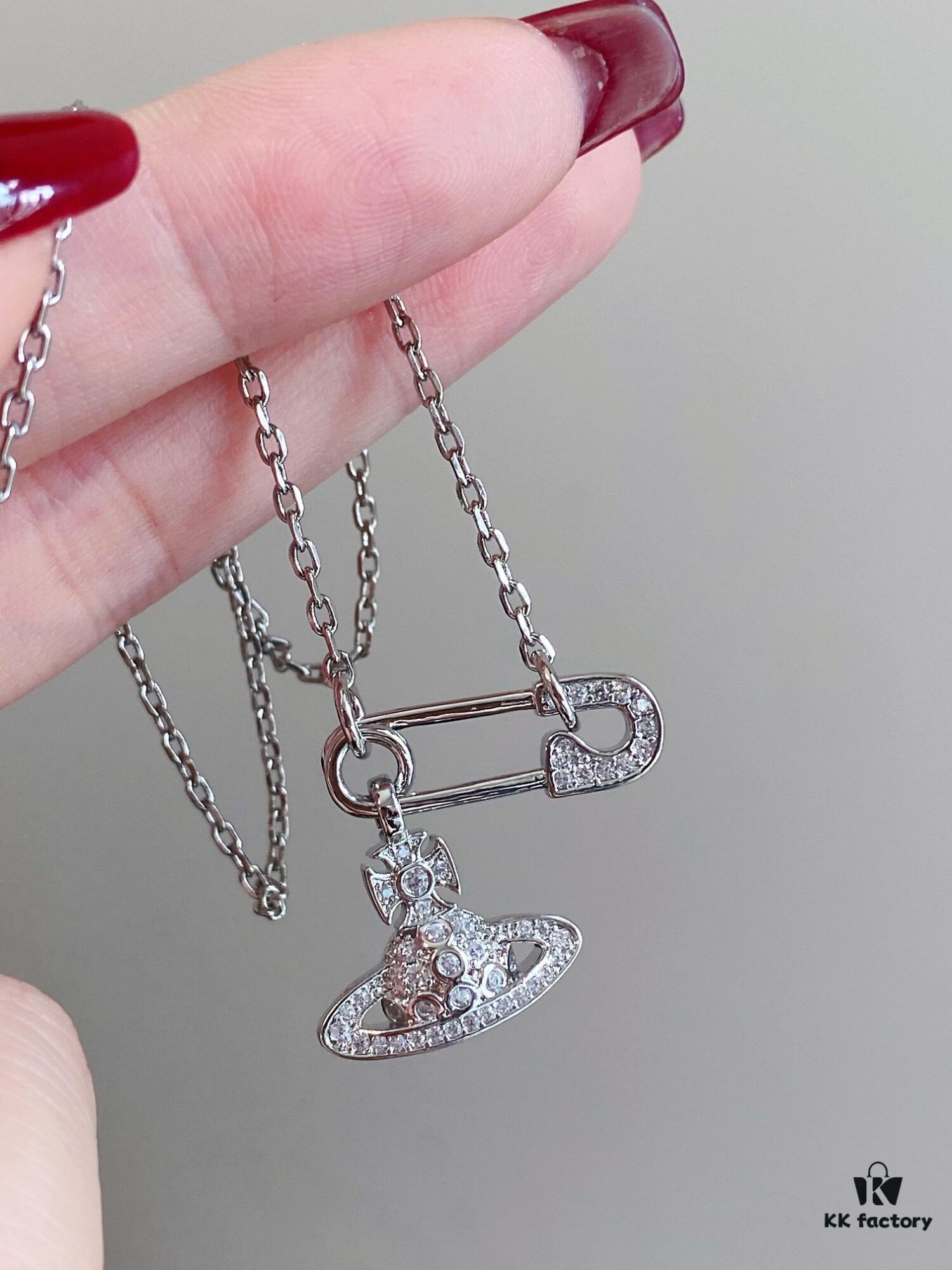 Vivian New Arrival Pin Saturn Necklace, Perfect for Showcasing the Neckline