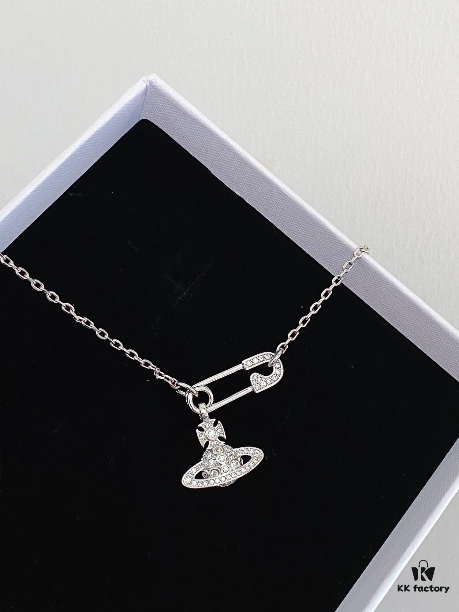 Vivian New Arrival Pin Saturn Necklace, Perfect for Showcasing the Neckline