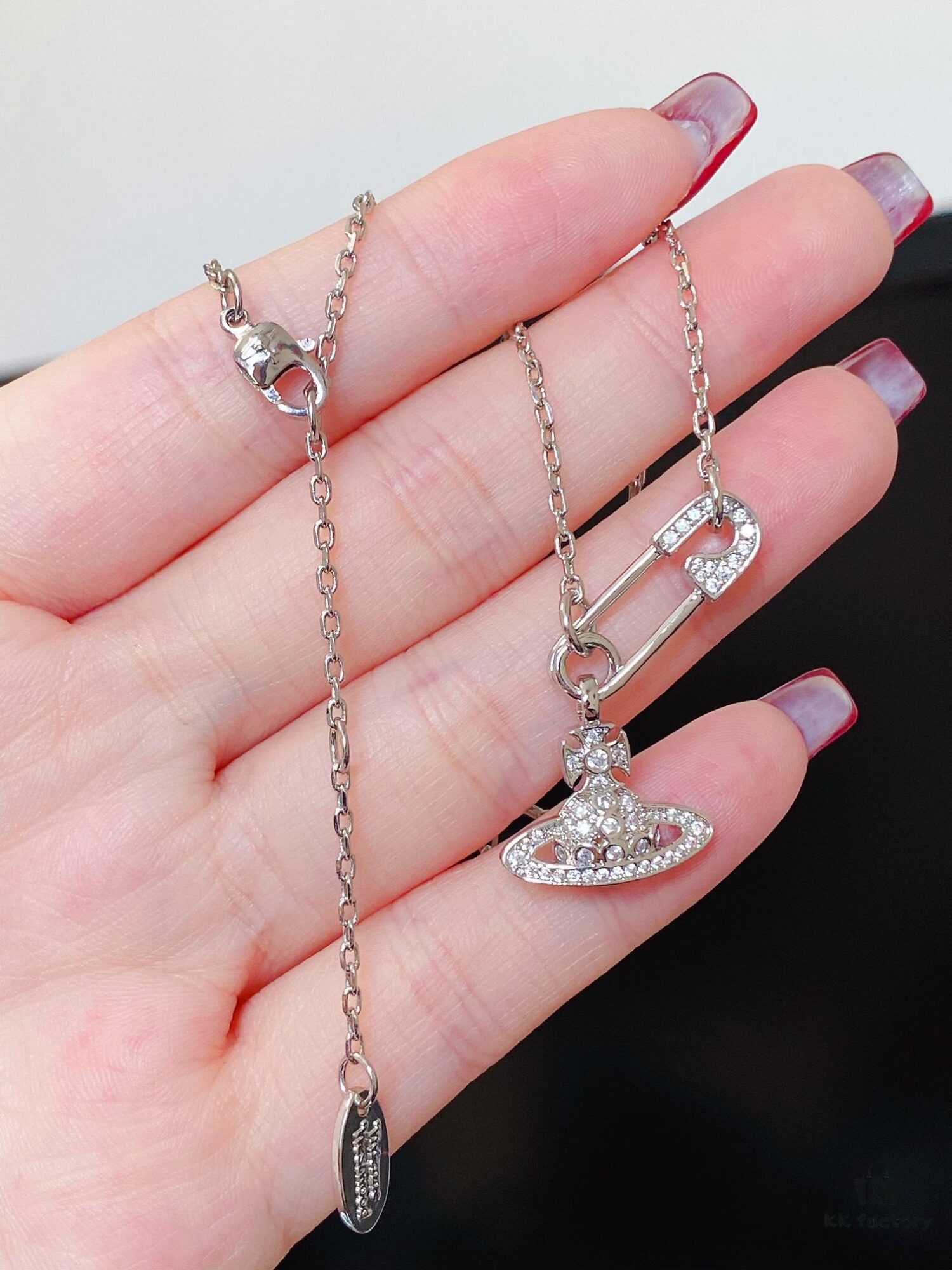 Vivian New Arrival Pin Saturn Necklace, Perfect for Showcasing the Neckline