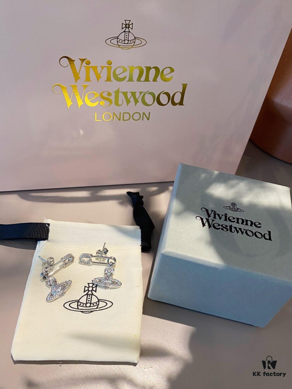 Vivian New Arrival Saturn Stud Earrings with Pin Design