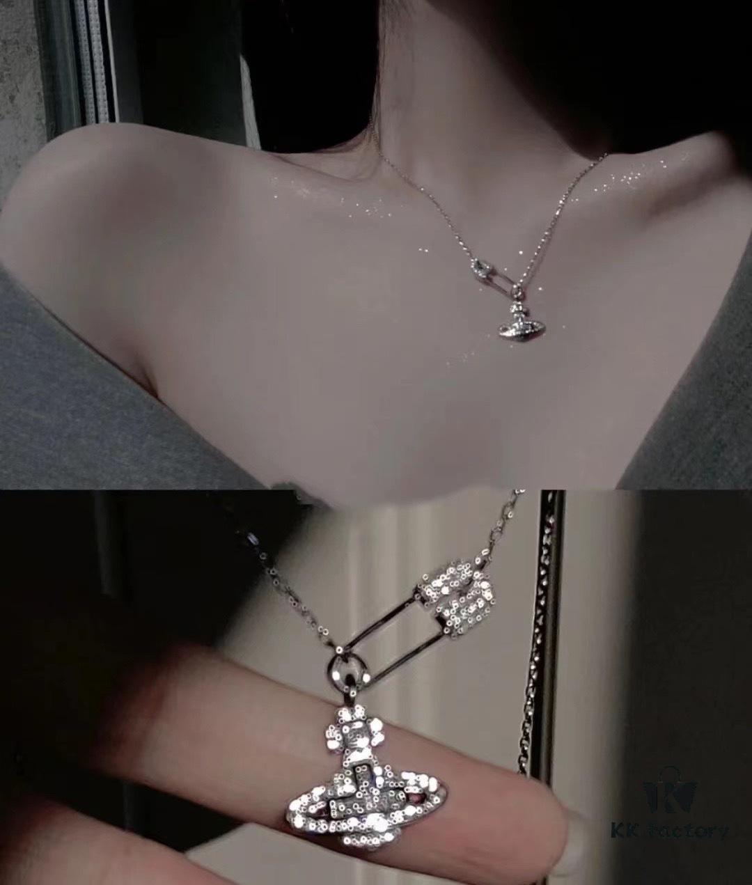 3. Plain Pendant Necklace