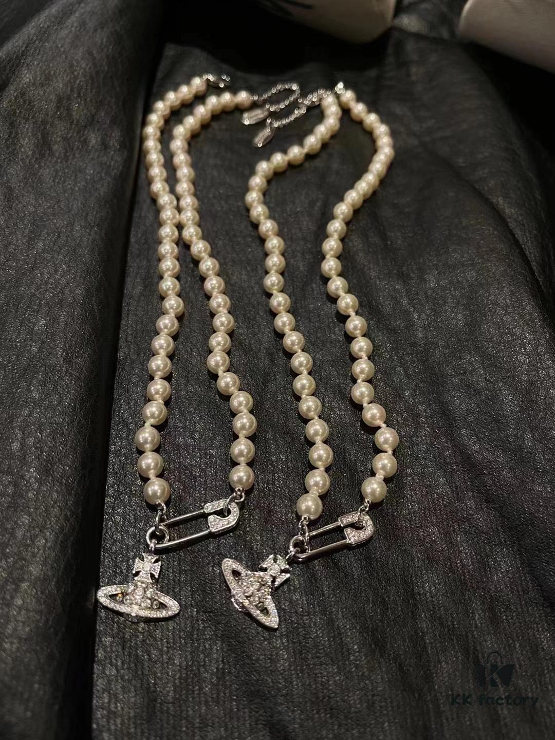 One is genuine! One is today's mass-market product [facepalm][facepalm]