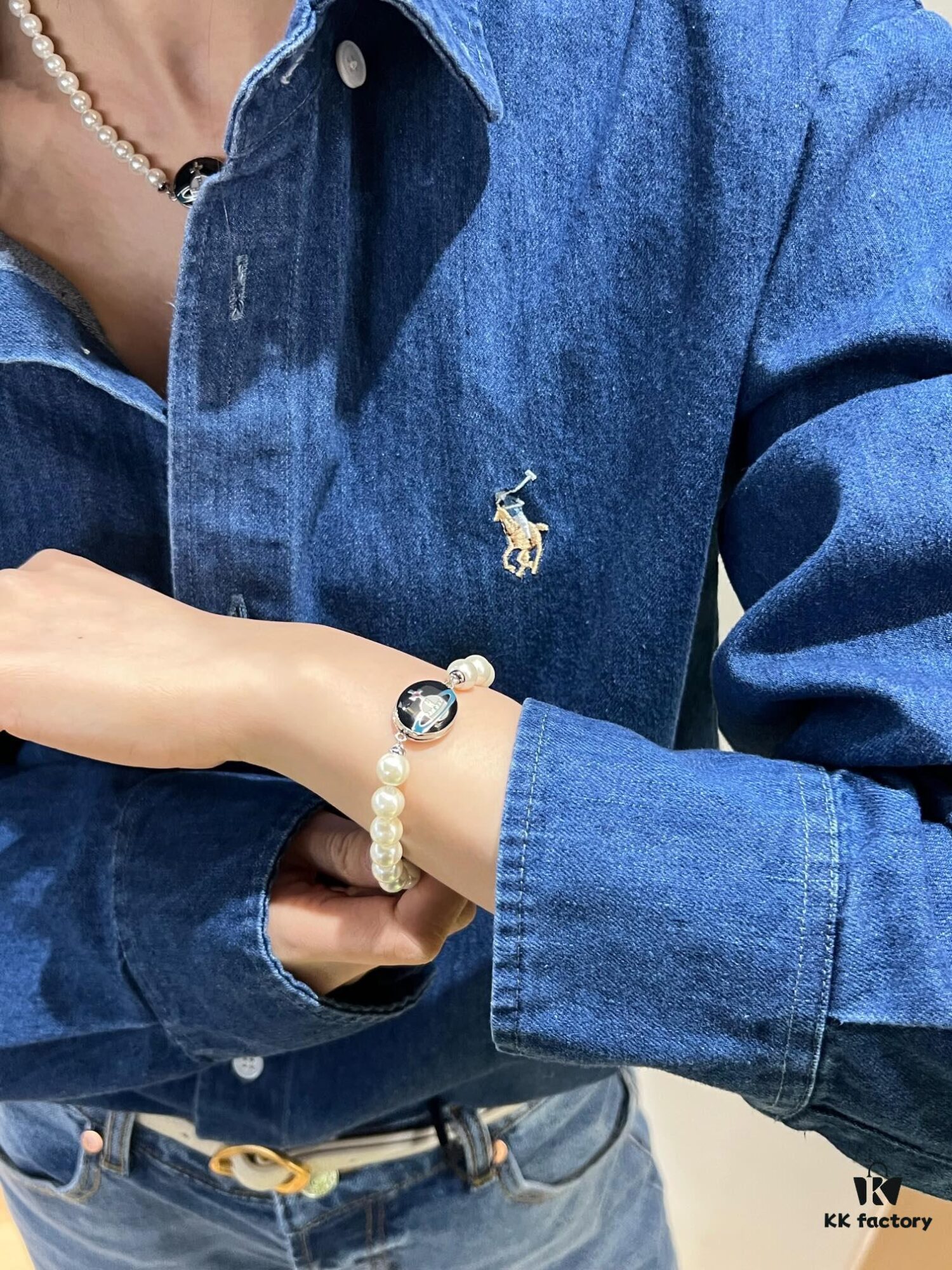 Promise Me You'll Get This Enamel Pearl Piece! Lisa and Yimengling Are Wearing It!