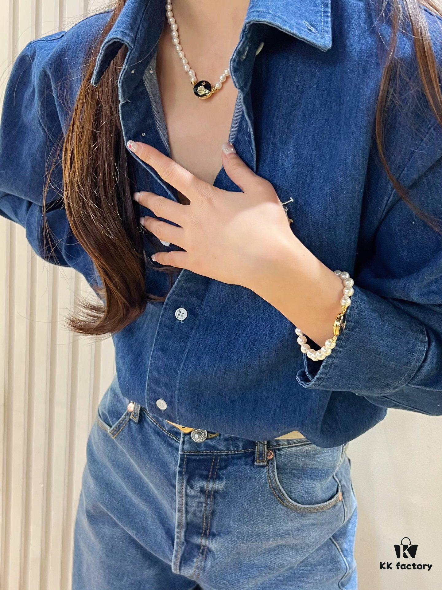 Promise Me You'll Get This Enamel Pearl Piece! Lisa and Yimengling Are Wearing It!