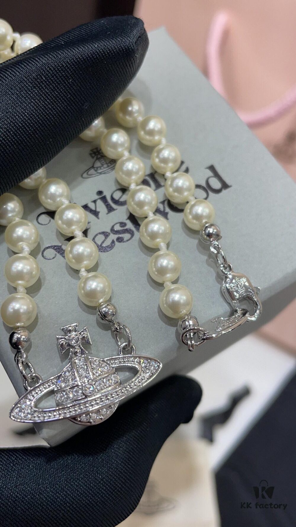 Fashionable Essential for Everyone ✨ Vivienne Westwood Saturn Pearl Necklace