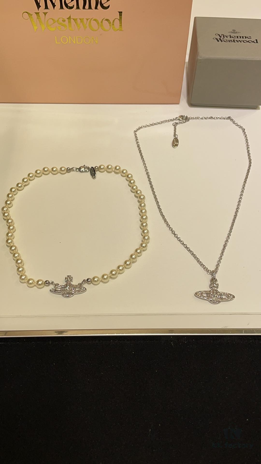 Must-Have🔥New Arrival Vivienne Westwood🪐 Classic Full Diamond Saturn Pendant Necklace