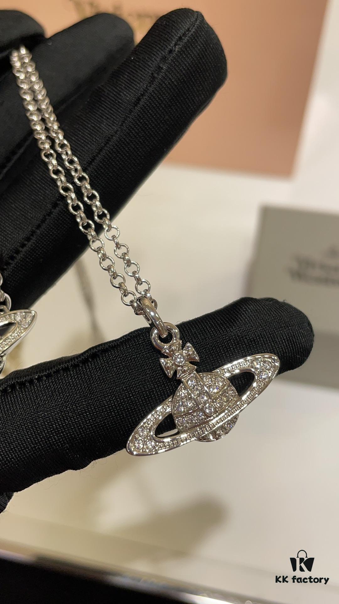 Must-Have🔥New Arrival Vivienne Westwood🪐 Classic Full Diamond Saturn Pendant Necklace