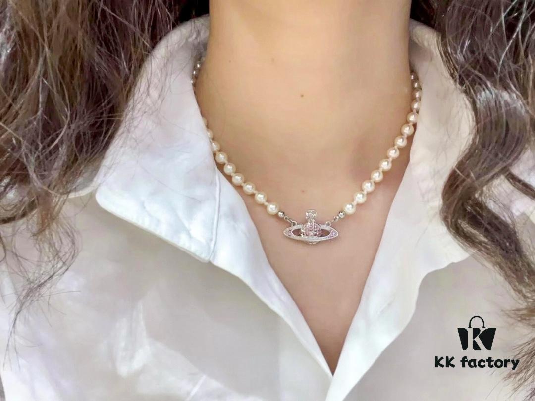 Vivienne Westwood Saturn Pearl Set - Beautiful and Timeless Jewelry