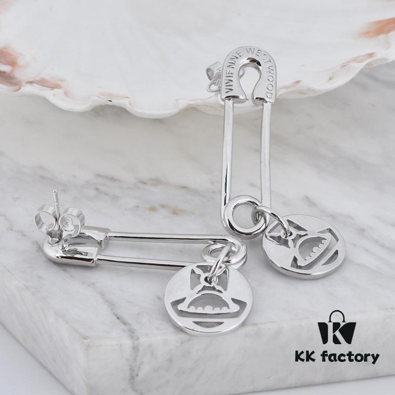 West Queen Wire Cut Round Pendant - Pin Earrings in Silver