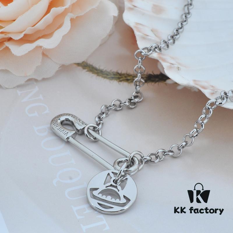 Vivienne Westwood Pin Round Pendant - Small Chain Necklace - Silver