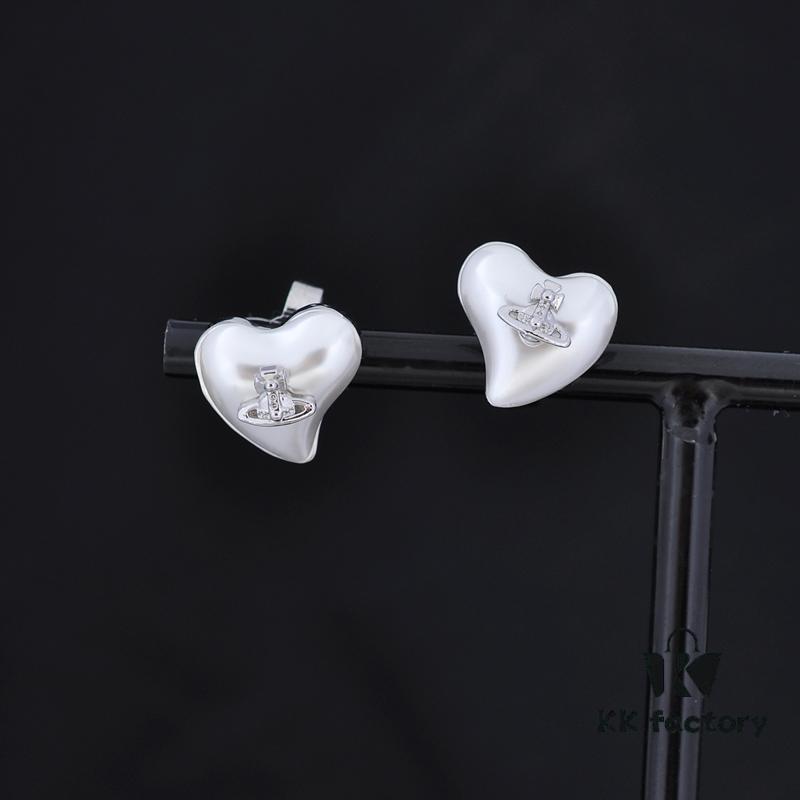 Vivienne Westwood Small Resin Heart Pearl Stud Earrings - Silver