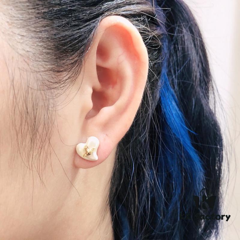 West Grandma Small Resin Heart Pearl Stud Earrings - Gold