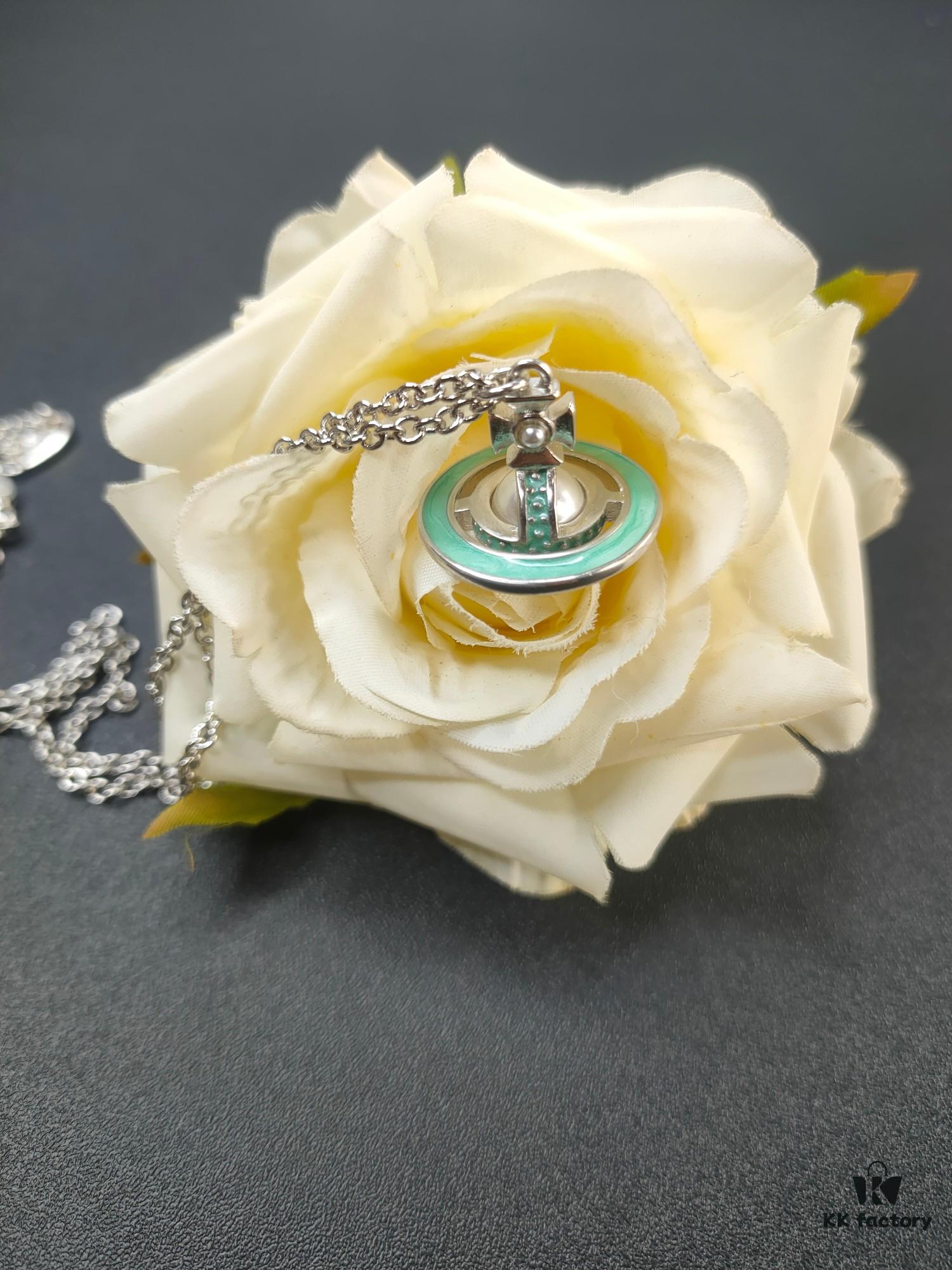 West Queen Earth Planet Series