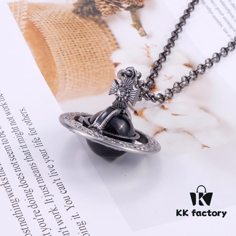 West Queen Large Vintage Silver Carved 3D Track Black Bead