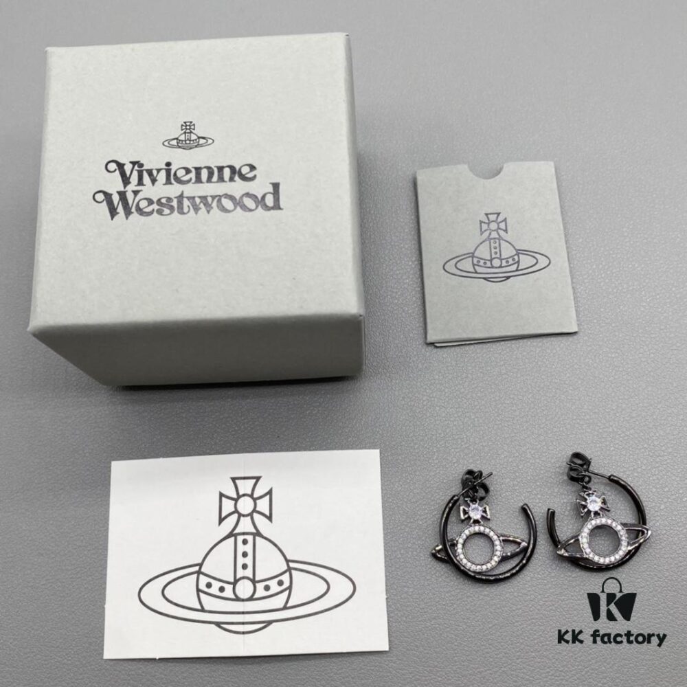 Vivienne Westwood Saturn Necklace